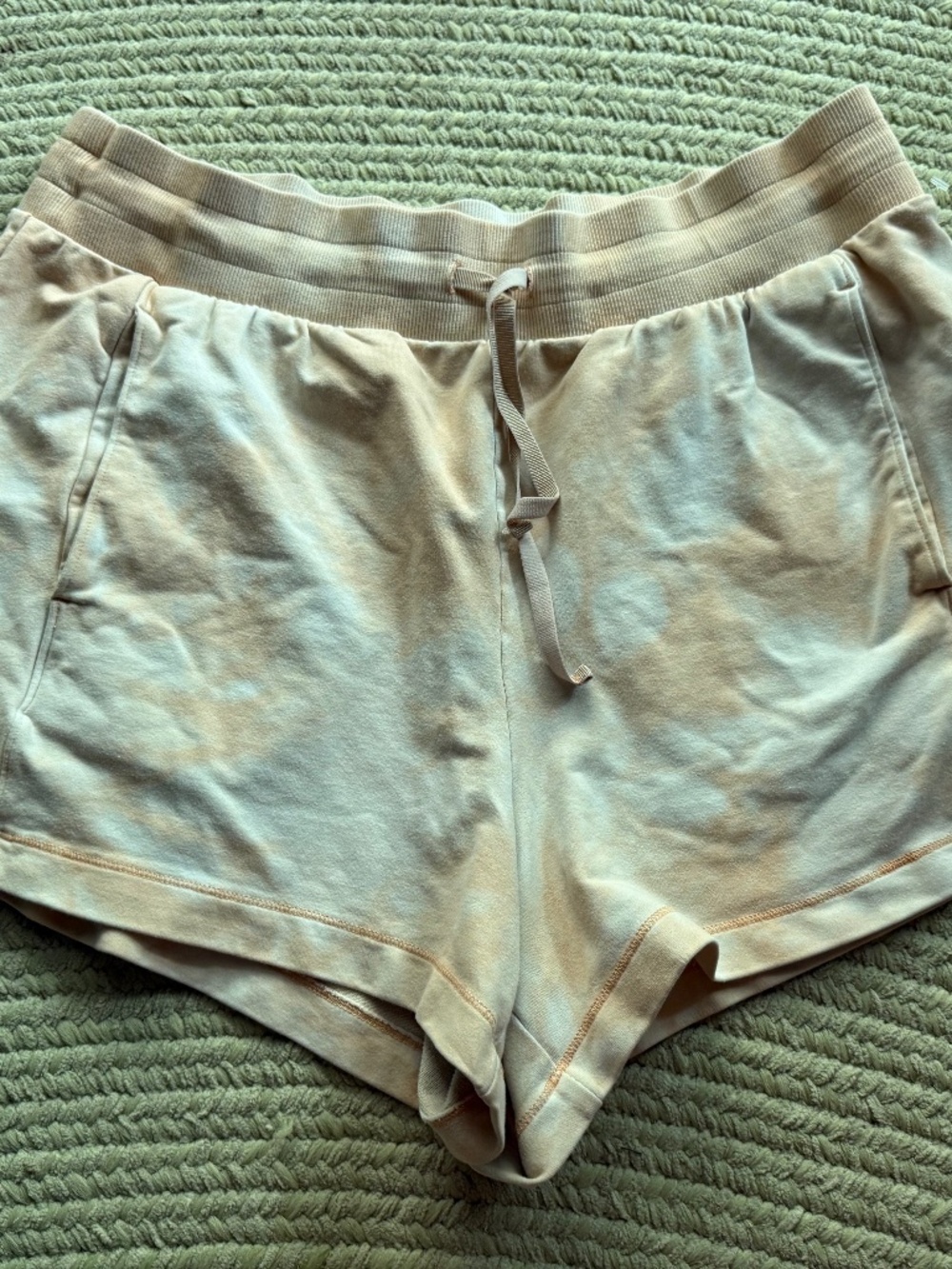 X- Large orange Tie Dye Shorts Stretch Comfy